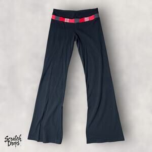 Lululemon Groove Pants III Women's Size 6 Regular Black Red Waistband Yoga W08